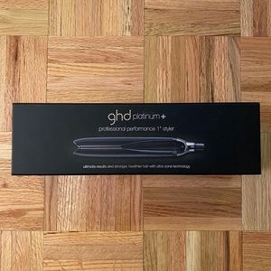 ghd Platinum Plus hair straightener